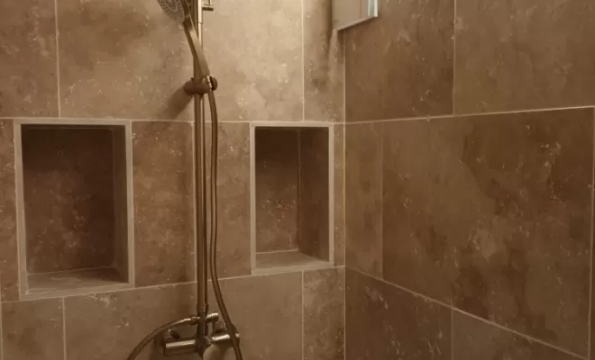  douche en pierre travertin