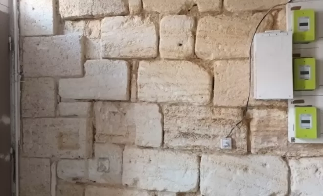 ravalement de murs et ouverture de joint